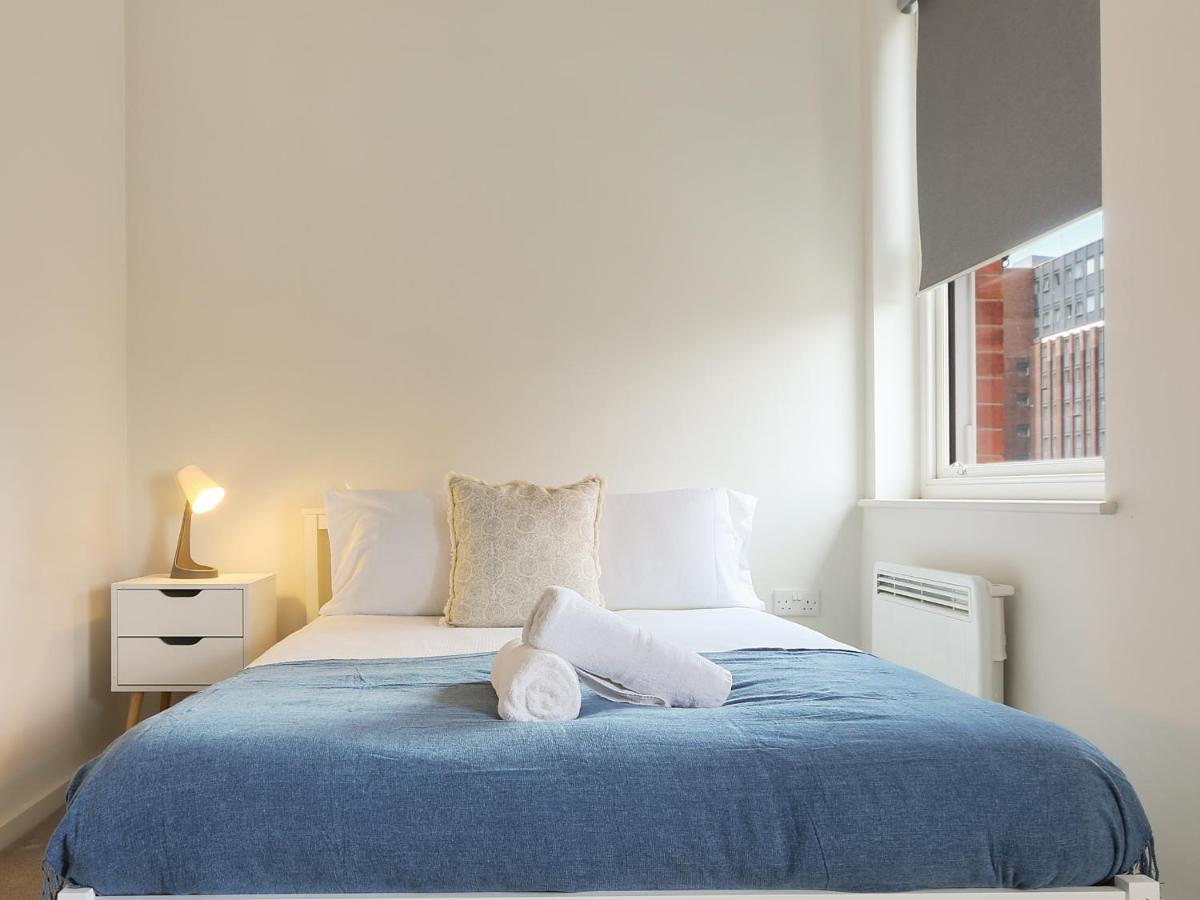 Modern 2-Bed Apartment, Free Parking, City Centre, Netflix & Pet Friendly - Hosted By Stay Host Save Sheffield Bagian luar foto
