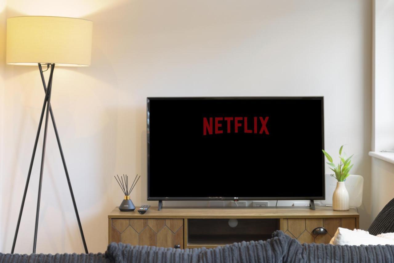 Modern 2-Bed Apartment, Free Parking, City Centre, Netflix & Pet Friendly - Hosted By Stay Host Save Sheffield Bagian luar foto
