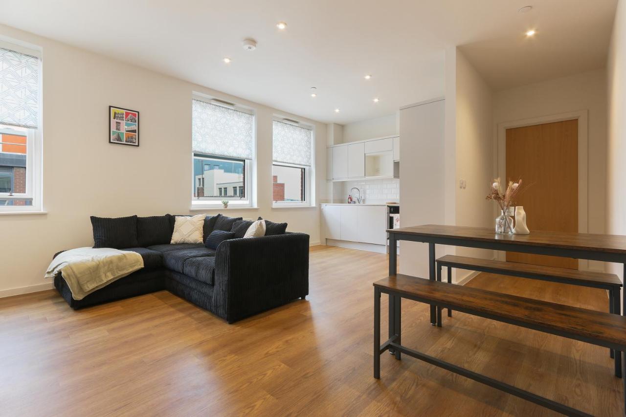 Modern 2-Bed Apartment, Free Parking, City Centre, Netflix & Pet Friendly - Hosted By Stay Host Save Sheffield Bagian luar foto