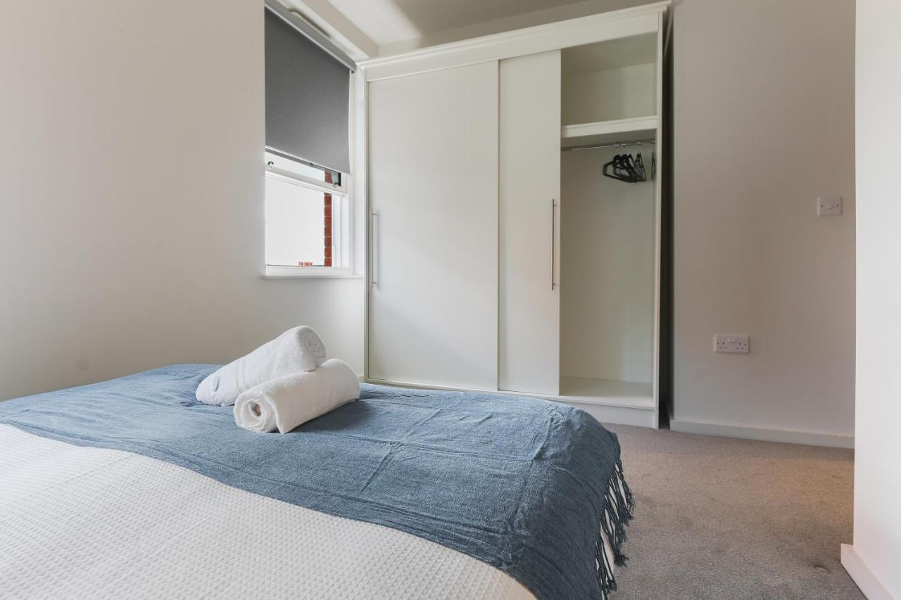 Modern 2-Bed Apartment, Free Parking, City Centre, Netflix & Pet Friendly - Hosted By Stay Host Save Sheffield Bagian luar foto